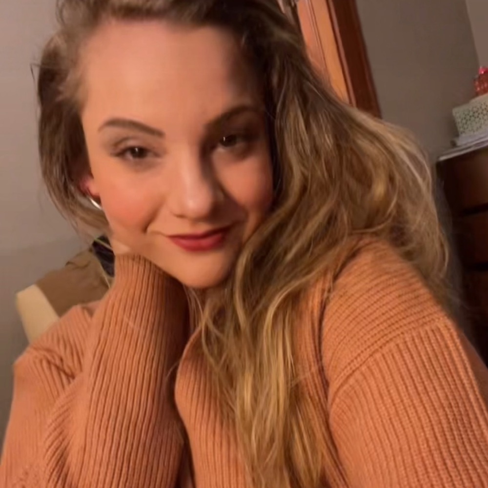 Meet your Posher, Emily